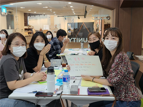 한국사회적기업진흥원은 '사회적경제 지역생태계 구축 지원사업’을 진행했다. 사진은 춘천지역 조사를 진행한 팀별 워크숍./사진=설현정 코디네이터