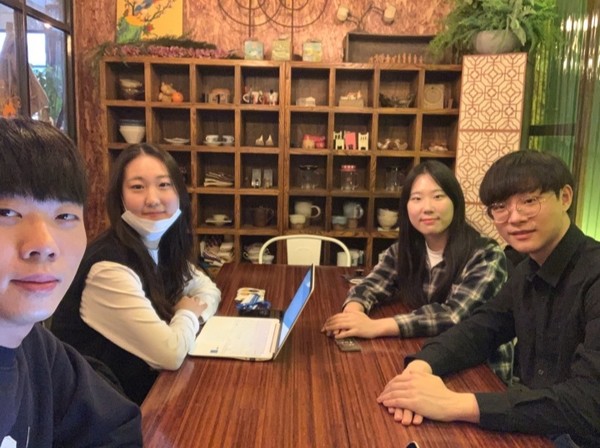 청년공감기획단 1기로 활동했던 김주연 기자(오른쪽 두번째)와 동료들. / 사진=본인제공