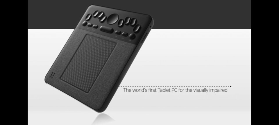 피씨티(PCT)가 개발한 시각장애인용 태블릿 PC인 텍타일 프로(Tactile Pro)./출처=피씨티
