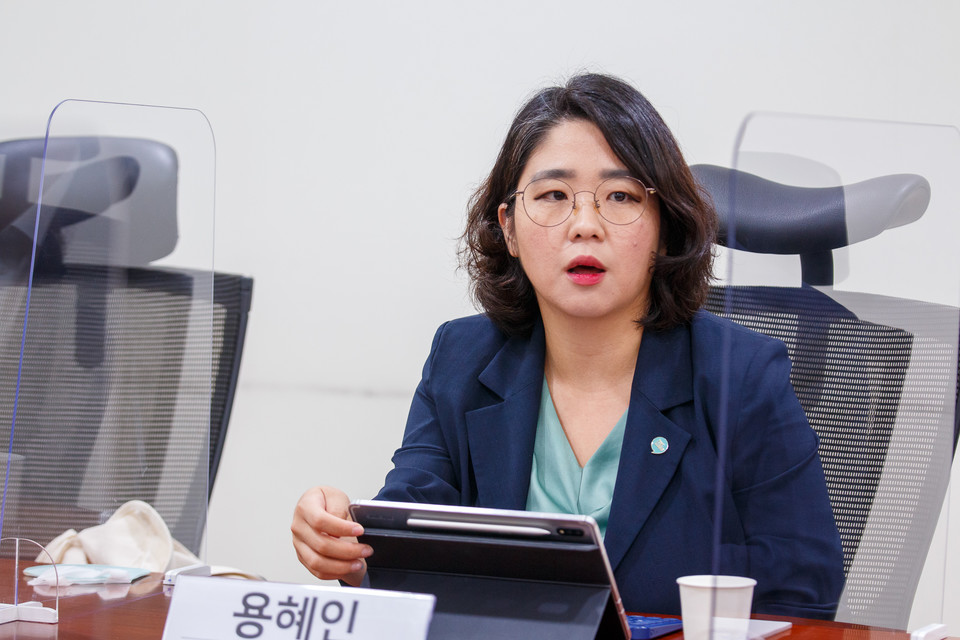 용혜인 기본소득당 상임대표가 6일 열린 기자간담회에서 발언하고 있다./출처=기본소득당