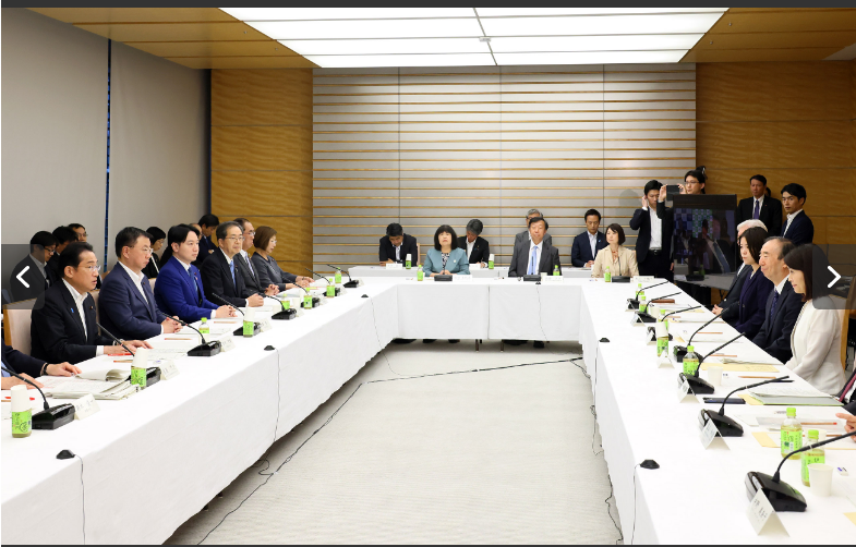 1일 관저에서 어린이 미래 전략 심의회 제5차 회의를 주재하는 기시다 총리(일본 총리실 홈페이지)