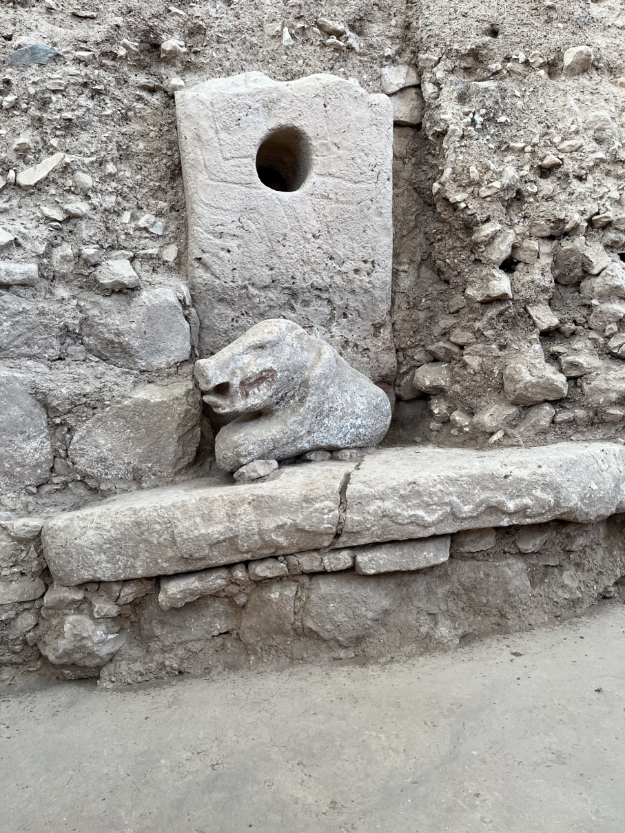 17일 튀르키예 문화관광부에 따르면 세계에서 가장 오래된 신석기 유적지 카라한테페와 괴베클리테페에서 인간과 동물 모양의 조각상들이 발굴됐다. (사진=튀르키예 문화관광부 제공)