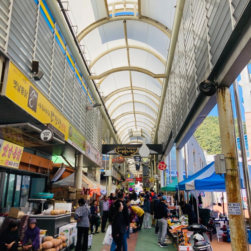 이로운 리뷰] 강원도 정선 5일장에서 먹어본 콧등치기 국수의 맛 < 문화/생활/리뷰 < 기사본문 - 이로운넷