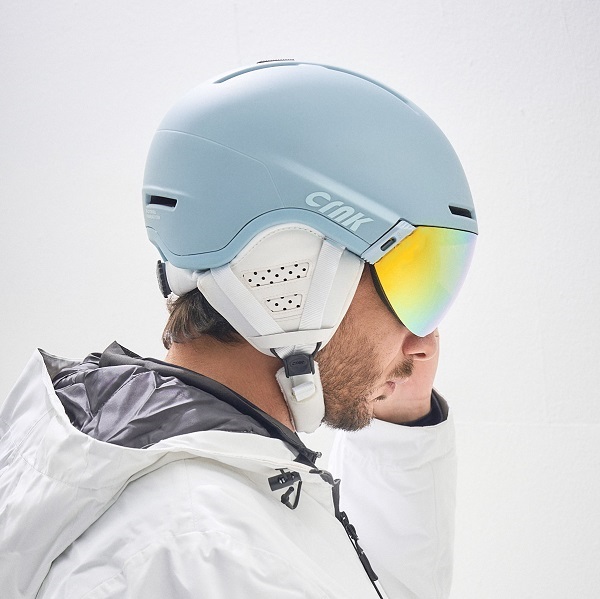 CRNK 스키헬멧 신규라인업 ‘파누스 알파’(사진 위)와 ‘갤럽’