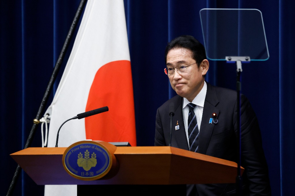 기시다 후미오 일본 총리가 2일 일본 도쿄 총리 관저에서 기자회견을 하고 있다. (사진/신화통신)