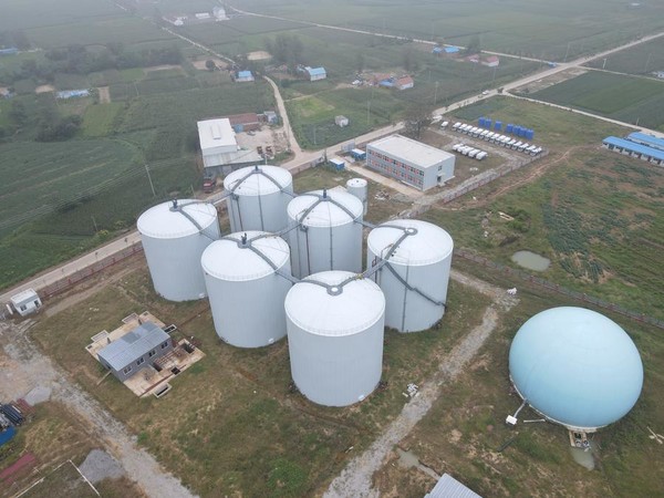 지난해 7월 23일 쓰훙(泗洪)현의 가축 분뇨 재활용 녹색섬 프로젝트 건설 현장. (사진/신화통신)