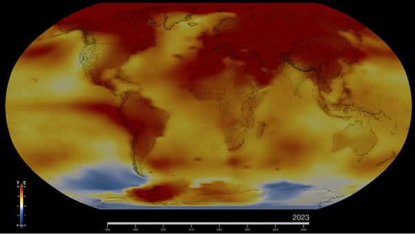 1951~1980년의 평균 지구 기온과 비교해 2023년 지구 온도가 어떻게 변화했는지를 보여주는 지도. 정상 온도는 흰색, 정상보다 높은 온도는 빨간색과 주황색, 정상보다 낮은 온도는 파란색으로 표시됐다. (사진=나사)