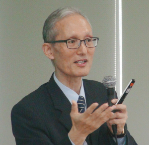 안성호 석좌교수