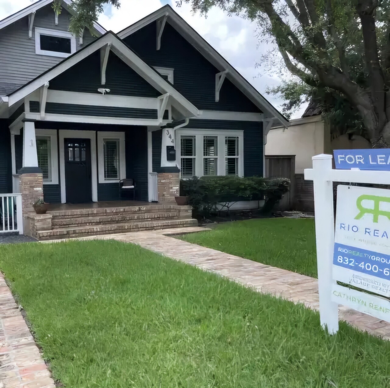 한 교민이 방문한 에그지오 본사 주소지. 임대중이라는 간판이 세워져있는 빈집이었다. / 사진 = 온라인커뮤니티