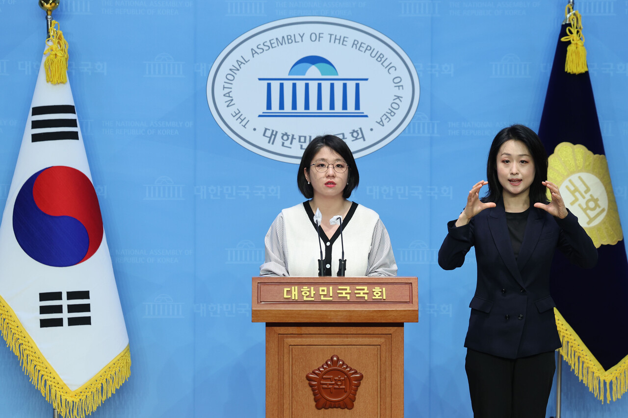 서울 여의도 국회 소통관에서 열린 1호 법안 아동 기본소득법 발의 기자회견에서 발언하고 있다. 2024.06.17/사진=뉴시스