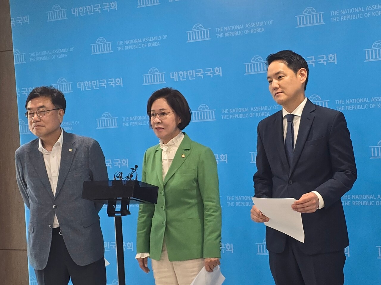 이로운주목] 미성년자부터 친족까지 텔레그램 딥페이크 능욕방...범정부 차원에서 대책 나선다 < 정치사회 < 기사본문 - 이로운넷