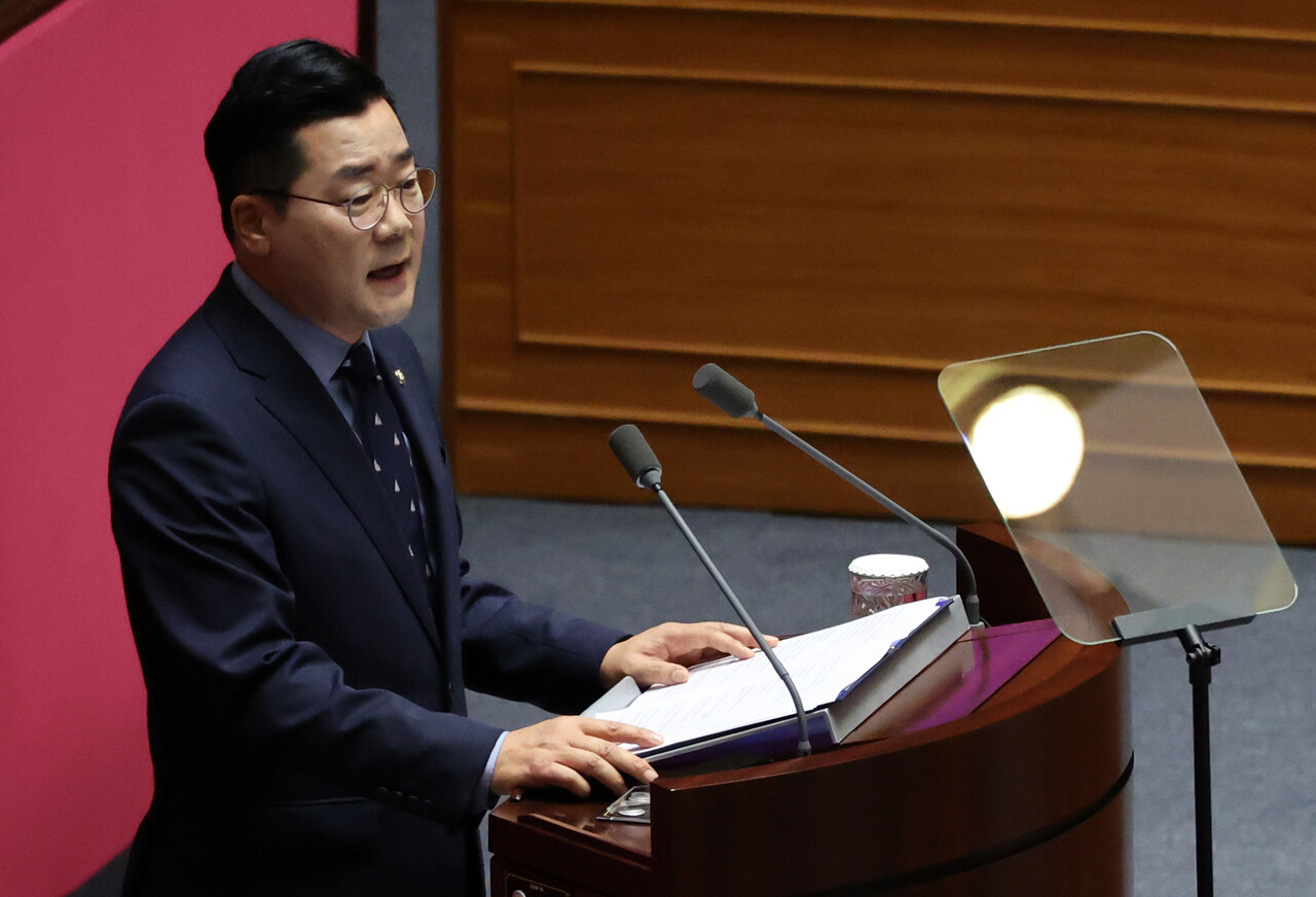 박찬대 더불어민주당 원내대표가 4일 오전 서울 여의도 국회에서 열린 제418회국회(정기회) 제2차 본회의에서 국정에 관한 교섭단체 대표연설을 하고 있다./사진=뉴시스