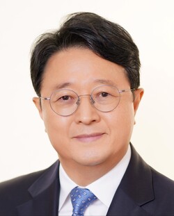 김동호 위원장