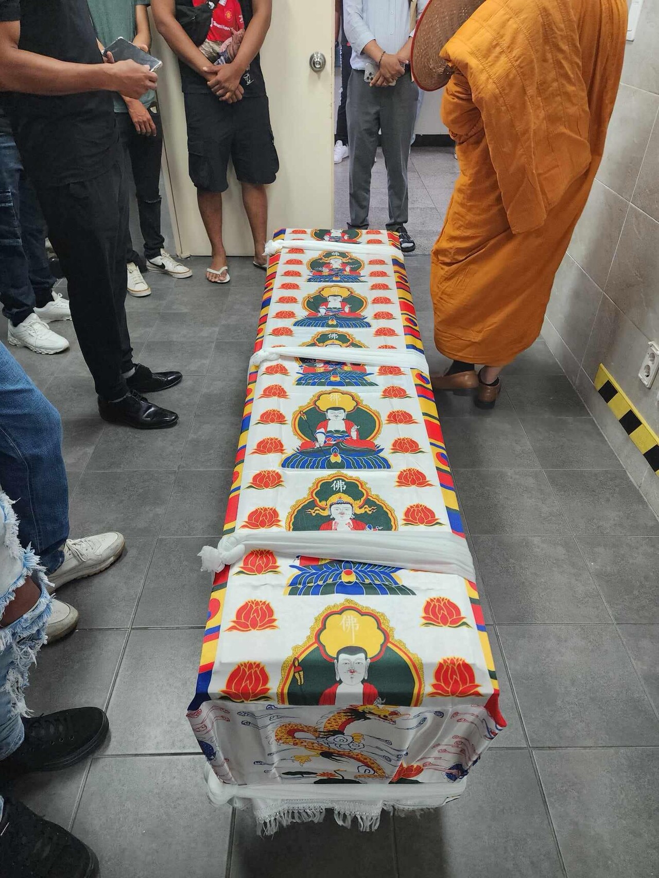 지난 9월 10일 대구 미얀마사원에서 구미 Son Daw Thanta Aung 남편 고예민 씨의 장례식이 거행됐다. /출처=페이스북 https://www.facebook.com/zawmoeaungkorea