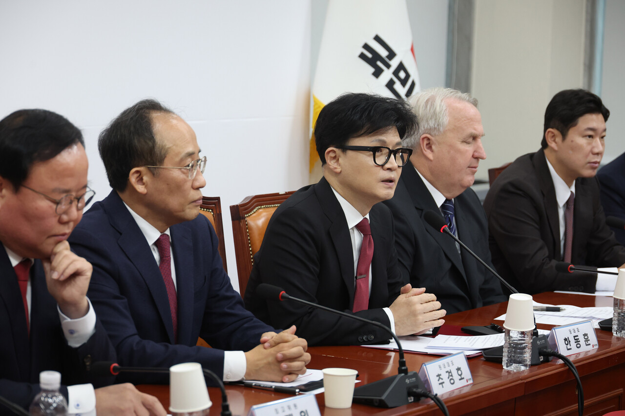 한동훈 국민의힘 대표가 25일 오전 서울 여의도 국회에서 열린 최고위원회의에서 발언을 하고 있다. /사진=뉴시스