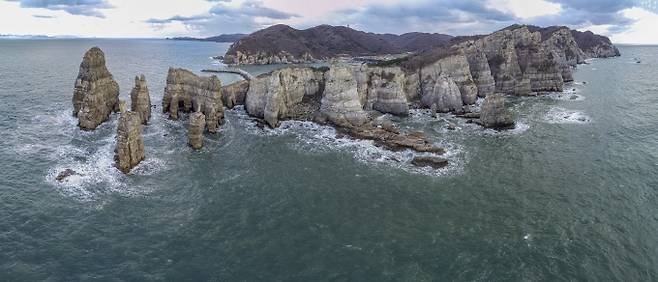 유네스코(UNESCO) 세계지질공원 후보지로 선정된  인천시 옹진군 백령·대청 국가지질공원의 두문진 / 사진 = 인천시