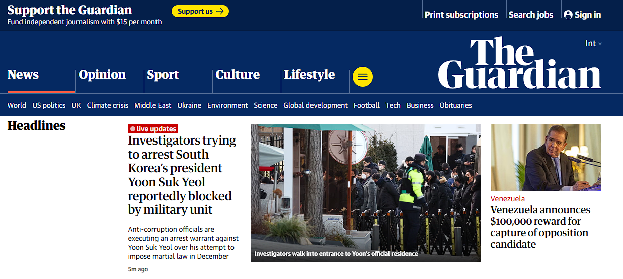 3일 공수처가 윤석열 체포영장 집행을 위해 경호처와 대치하는 가운데 전세계 외신들이 일제히 '윤석열 체포'뉴스를 보도하고 있다. 영국의 가디언은 윤석열 체포 영장 집행에 나선 공수처와 경호처의 대치를 헤드라인으로 다루고 있다. / 사진 = 가디언 메인페이지 갈무리