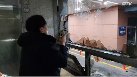 /사진=서울서부지방법원 무단 점거 기록 유튜브 '락' 영상 유튜브 갈무리