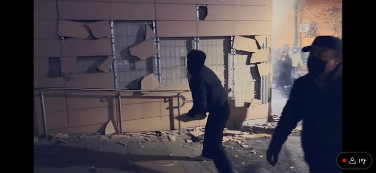 /사진=서울서부지방법원 무단 점거 기록 유튜브 '락' 영상 유튜브 갈무리