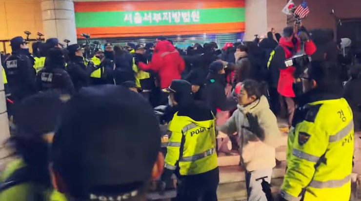 /사진=서울서부지방법원 무단 점거 기록 유튜브 '락' 영상 유튜브 갈무리