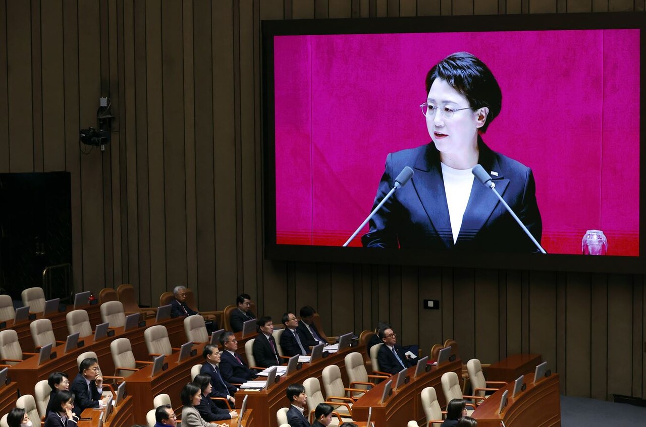 김선민 조국혁신당 대표 권한대행이 12일 서울 여의도 국회에서 열린 제422회 국회(임시회) 제4차 본회의에서 비교섭단체 대표연설을 하고 있다./뉴시스