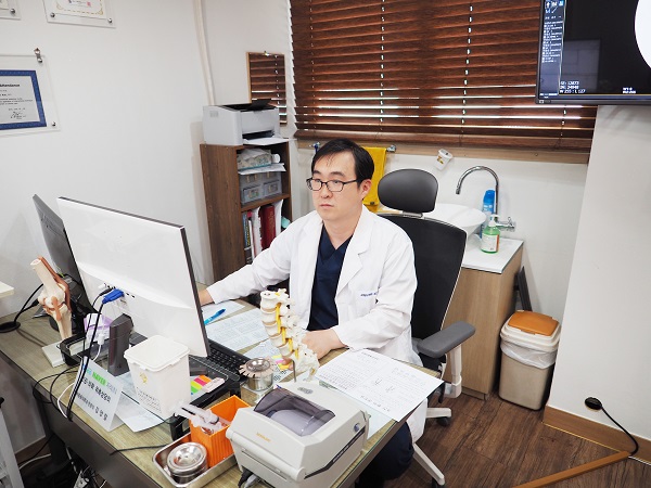 사진 기운찬통증의학과 김양렬 대표원장