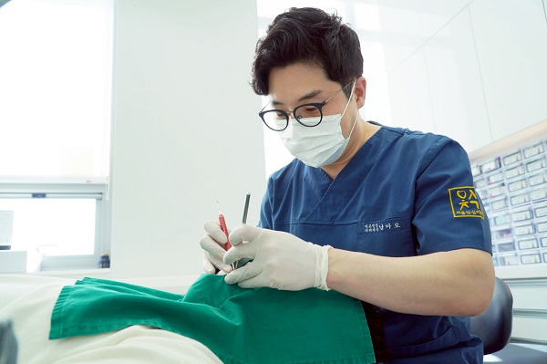사진 서울안심치과 남마로 대표원장