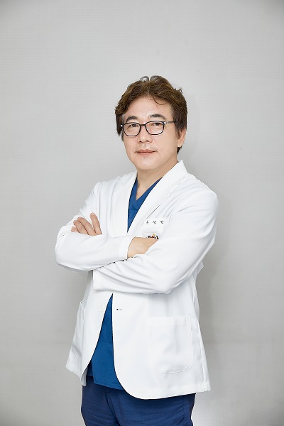 사진 예지안성형외과 홍성만 대표원장