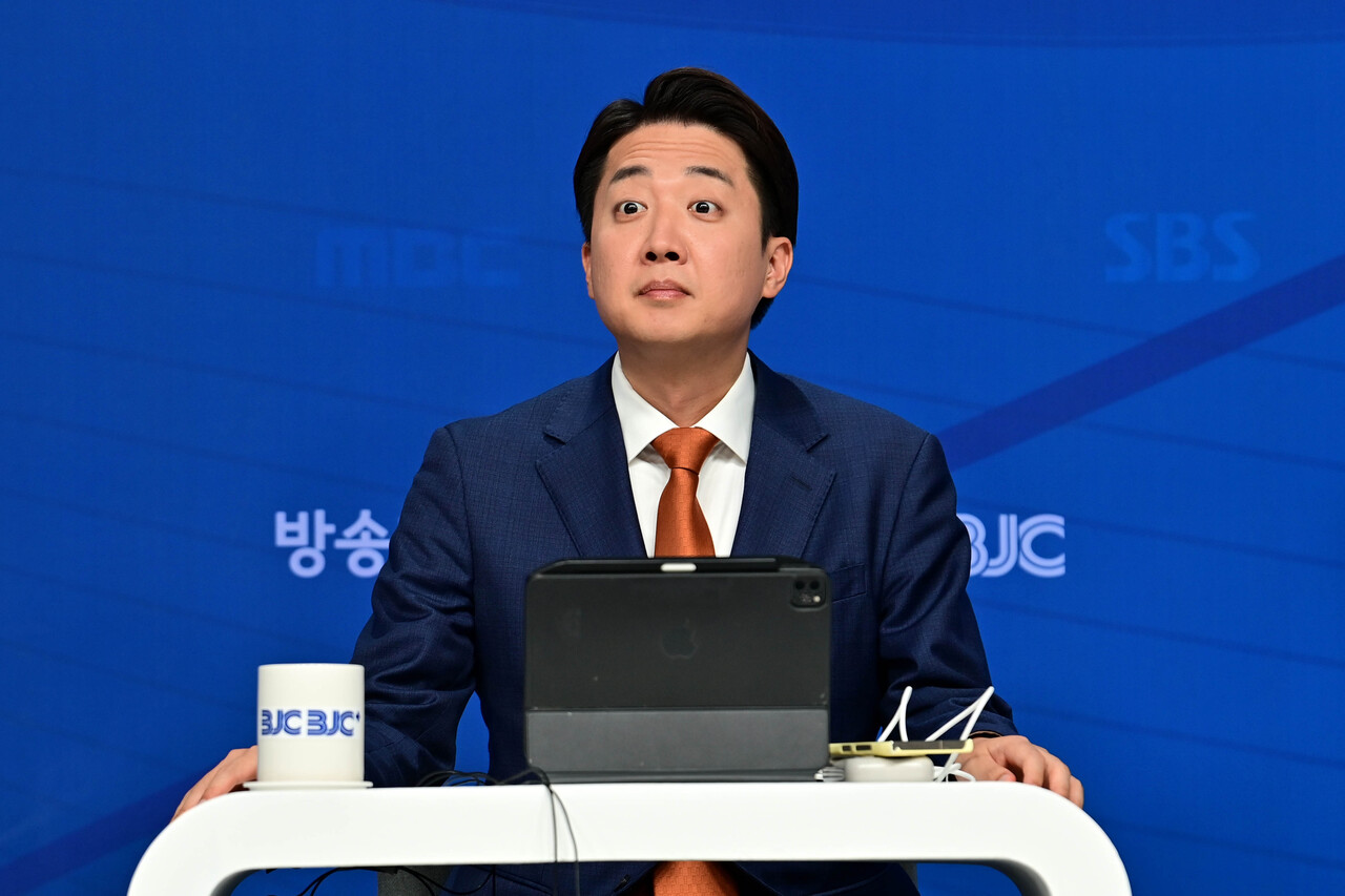 이준석 개혁신당 대선 후보가 26일 오전 서울 양천구 한국방송회관에서 열린 한국방송기자클럽 초청 토론회에 참석해 있다. (공동취재)/뉴시스