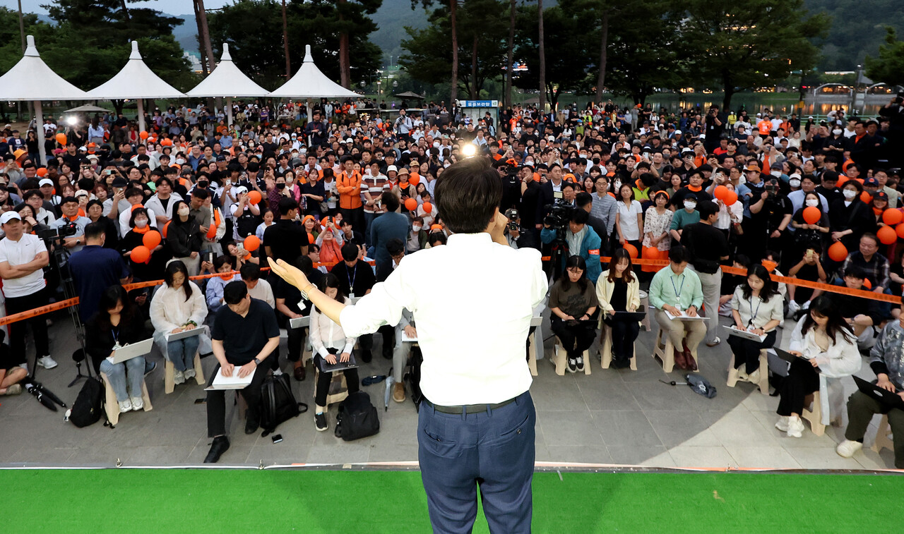 이준석 개혁신당 대선 후보가 2일 대구 수성구 수성못 상화동산에서 열린 집중유세에서 지지를 호소하고 있다. / 사진=뉴시스