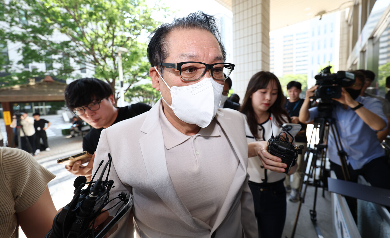 건진법사로 불리는 전성배씨가 23일 오전 서울 양천구 서울남부지방법원에서 열린 정치자금법 위반 혐의 3차 공판에 출석하고 있다./사진=뉴시스