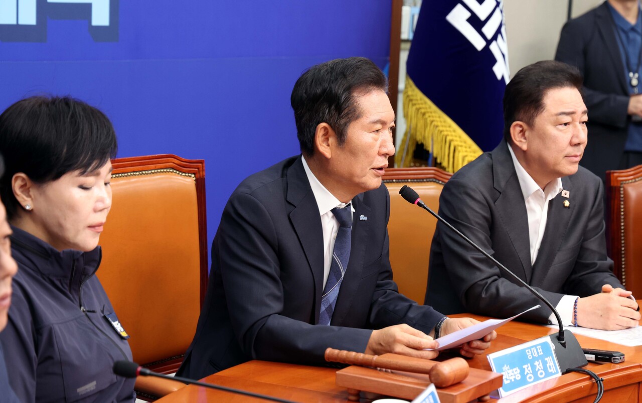 정청래 더불어민주당 대표가 6일 오전 서울 여의도 국회에서 열린 최고위원회의에서 발언을 하고 있다. /사진=뉴시스