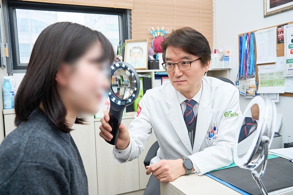 사진 산본오라클피부과 차형기 대표원장