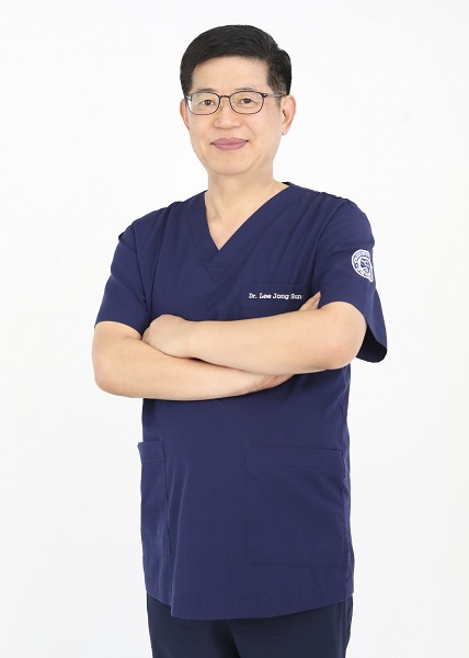 사진=이플란트치과 이종선 대표원장