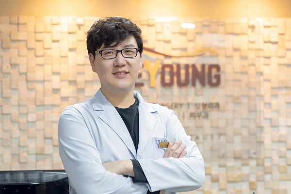 사진 리영의원 건대입구역점 엄일준 대표원장