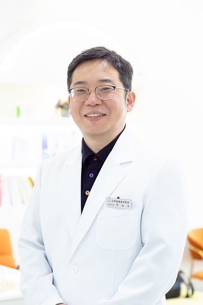 사진 스마일마취통증의학과 전승규 대표원장