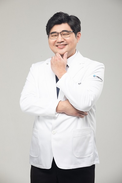 사진 미사원탑신경외과 정상원 대표원장